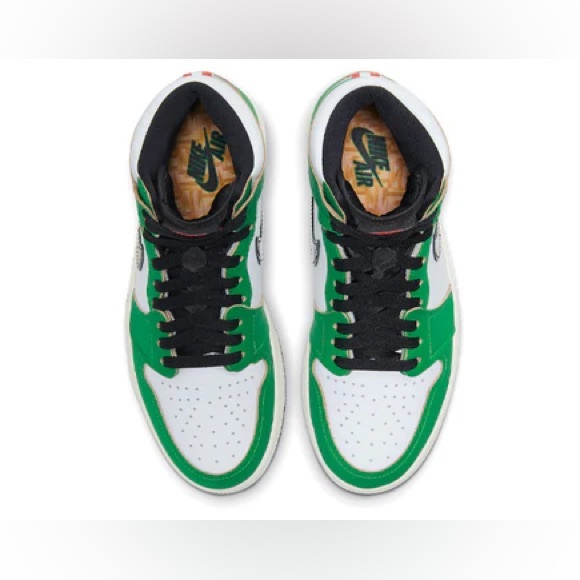Wmns Jordan 1 Retro High OG “Lucky Green” - Picture 4 of 10